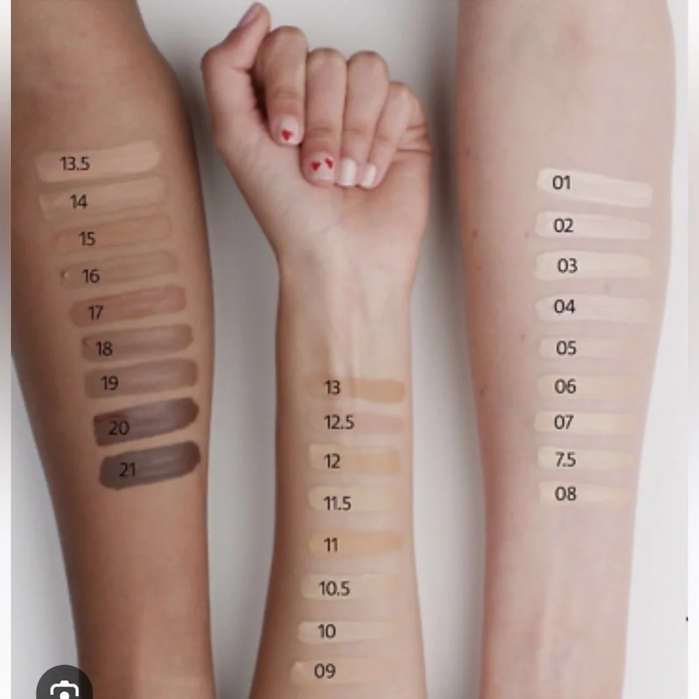 Sephora Bright Future Gel Serum Concealer
